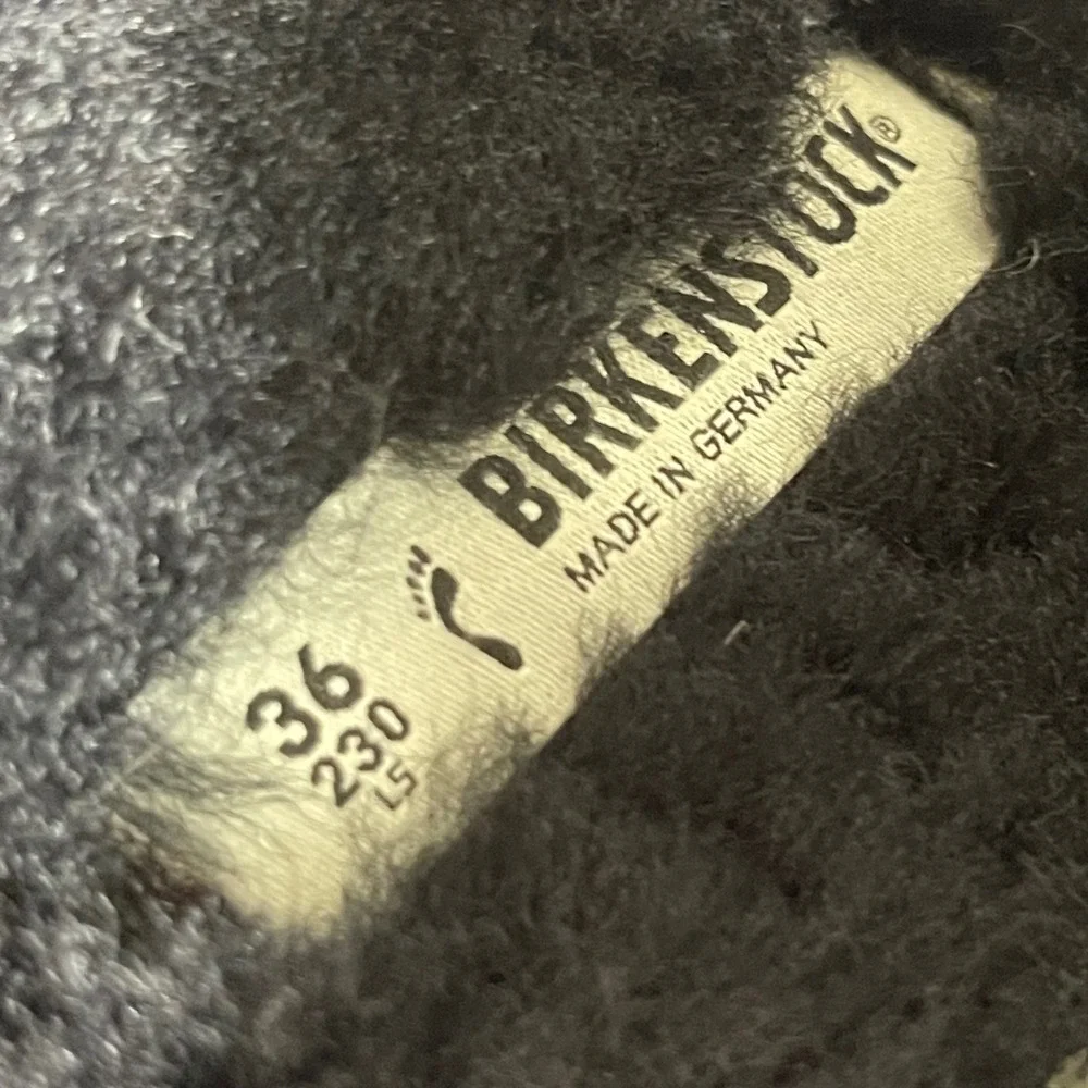 Birkenstock Arizona Big Buckle Black Shearling Sandals Slides Womens 36 EU/5 US‎